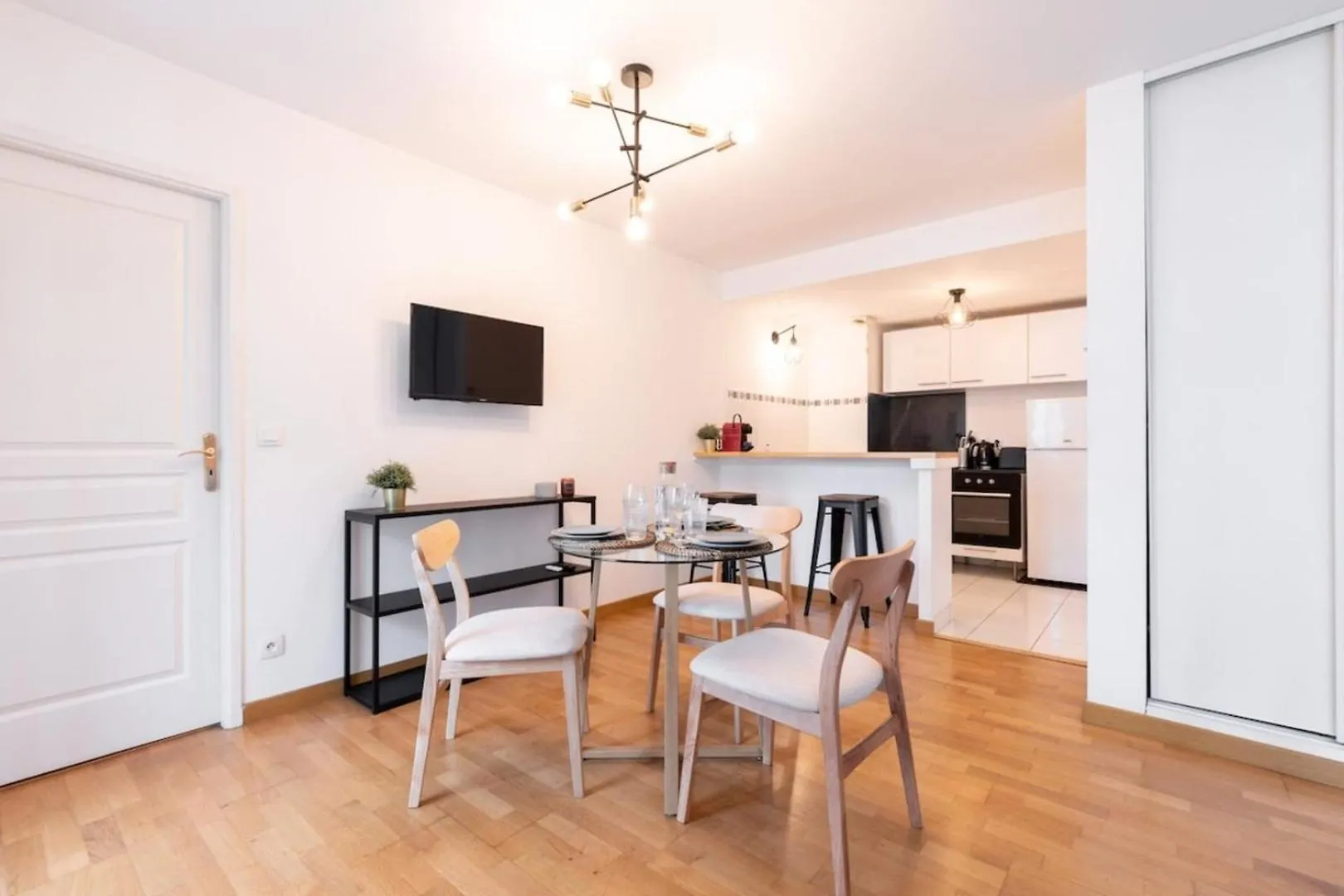 Euratechnologies - Bright Apartment With Parking Lille France